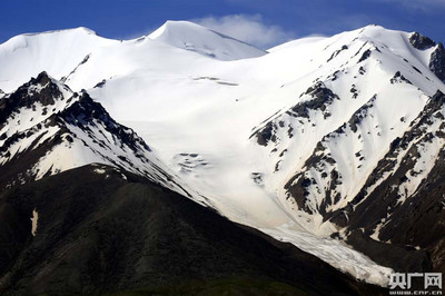 東昆侖玉珠峰見證盛典 青海格爾木昆侖山敬拜大典舉行